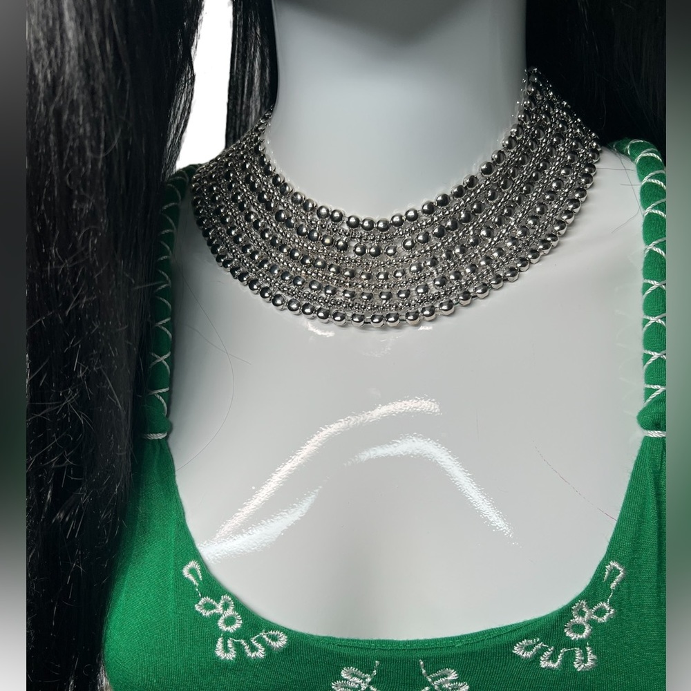 Silver statement necklace - Picture 5 of 11